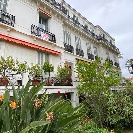 Pavillon D'angleterre Au Coeur De La Apartment